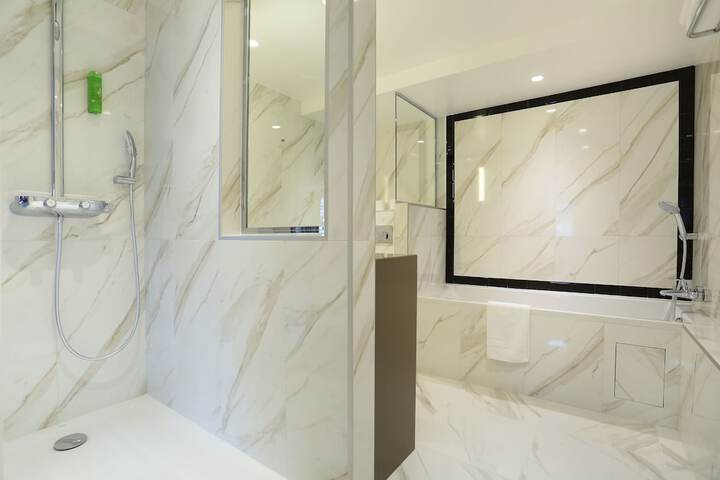 Clean Restrooms