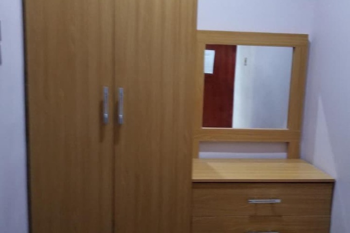 Room 27 of 61