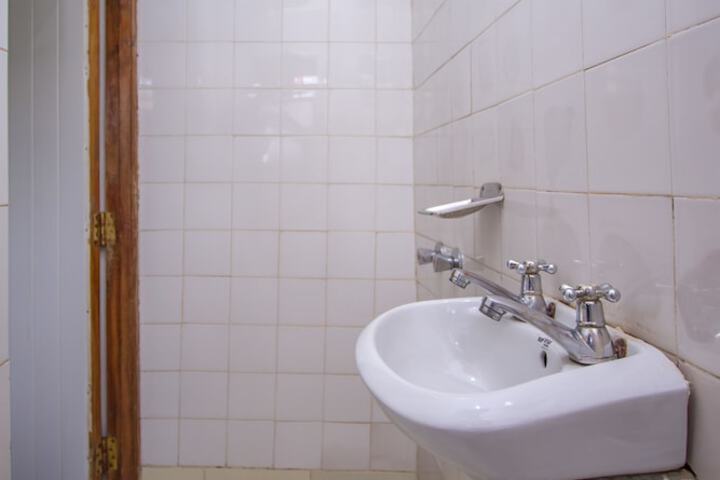 Room 20 of 29