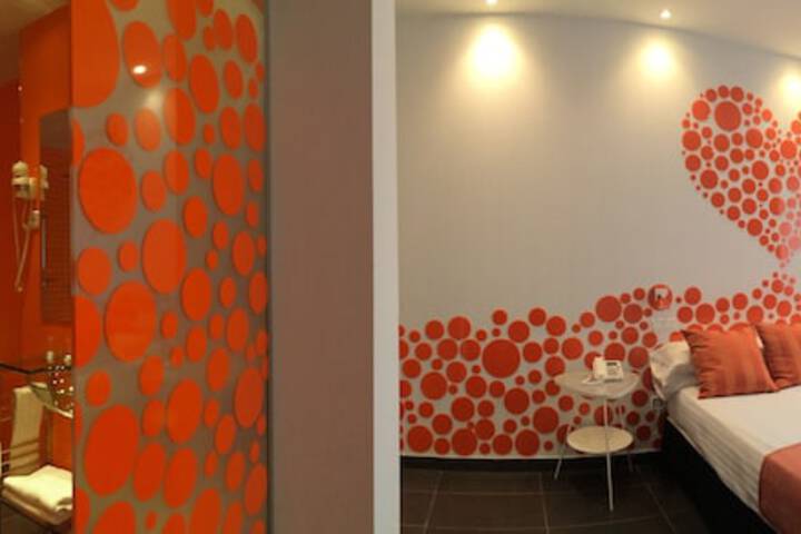 Room 26 of 60