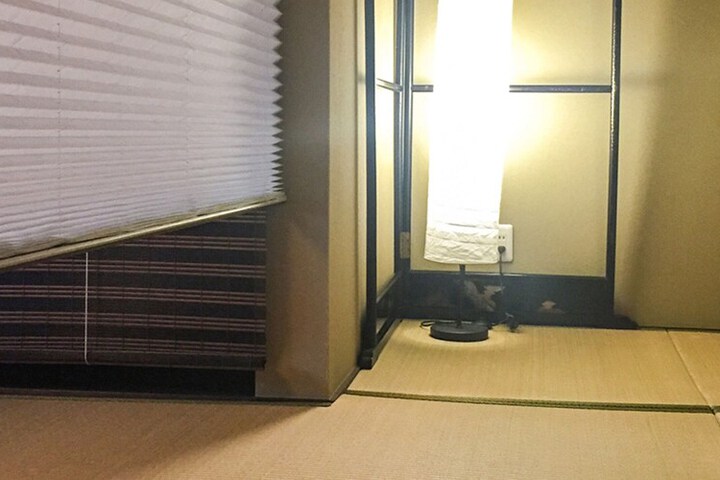 Room 16 of 51
