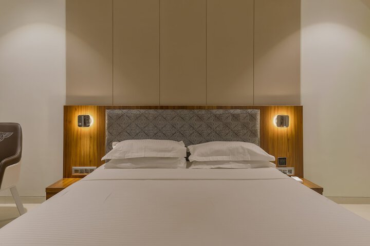 Room 14 of 38