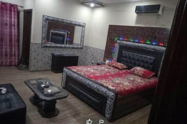 Room 3 of 4