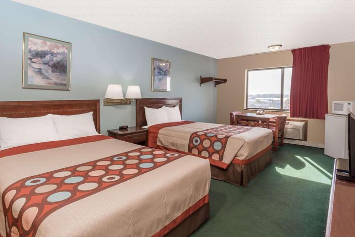 2 Double Beds (5 of 8)
