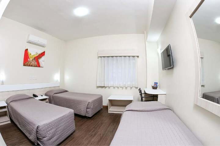 Room 17 of 31