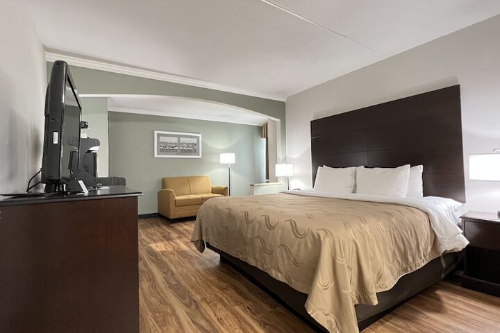 Room 12 of 51