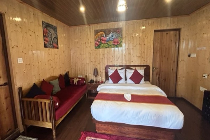 Room 47 of 251