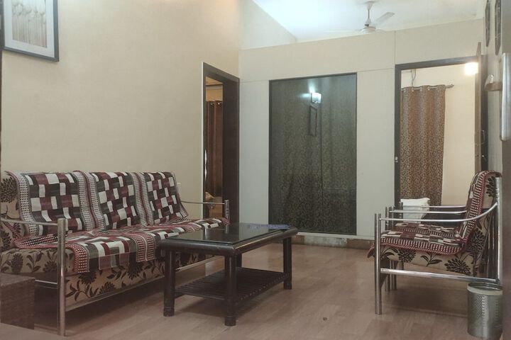 Room 4 of 6