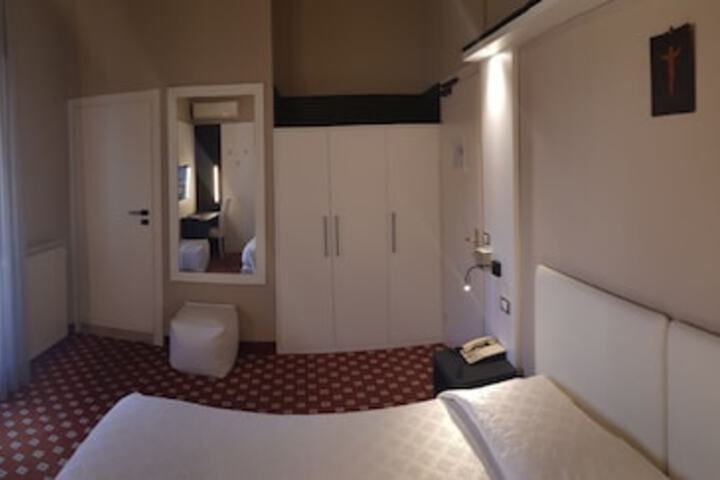 Room 10 of 59