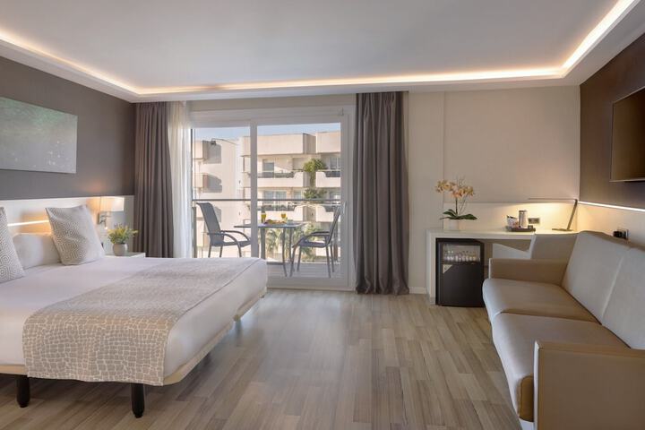 Room 36 of 122