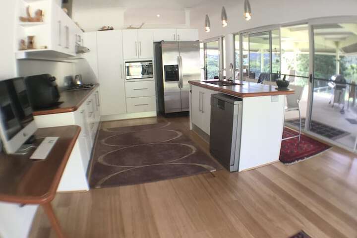 Room 4 of 96