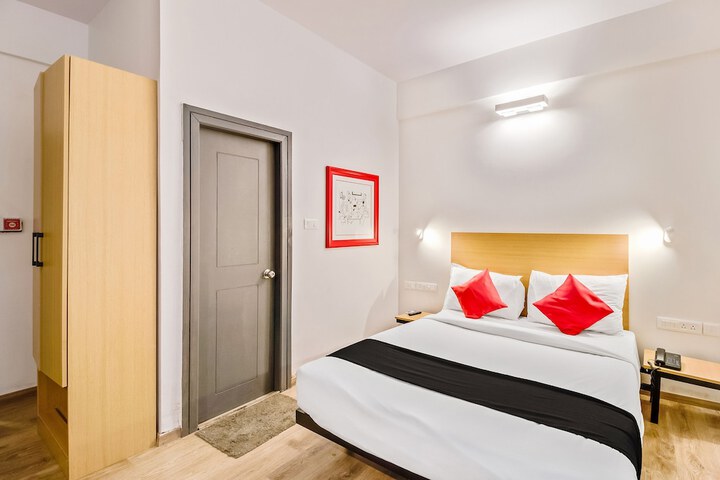 Room 6 of 44
