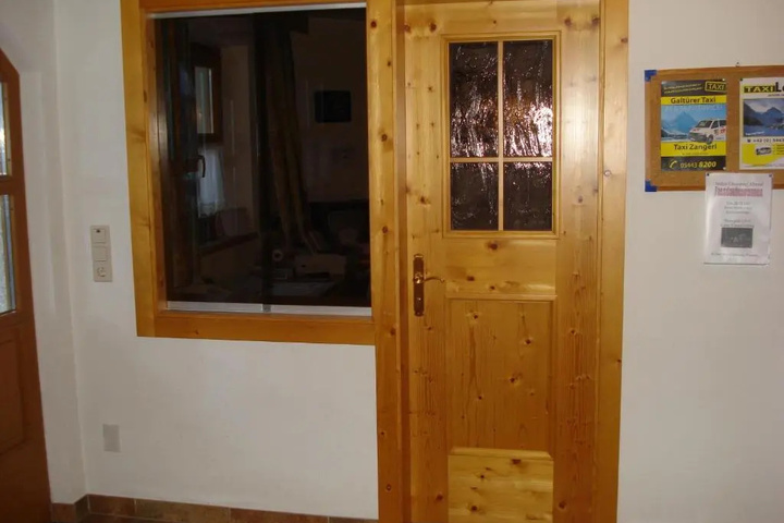 Room 8 of 19