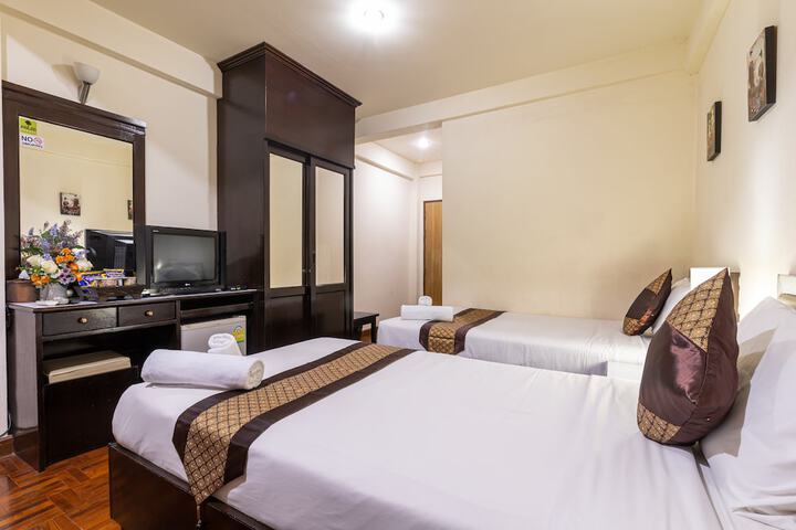 Room 8 of 21