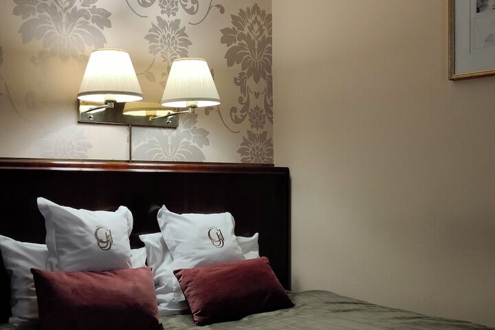 Room 47 of 80