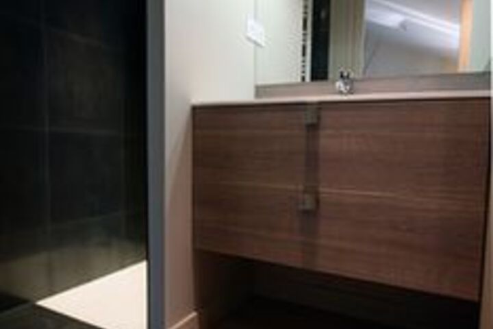 Room 10 of 71