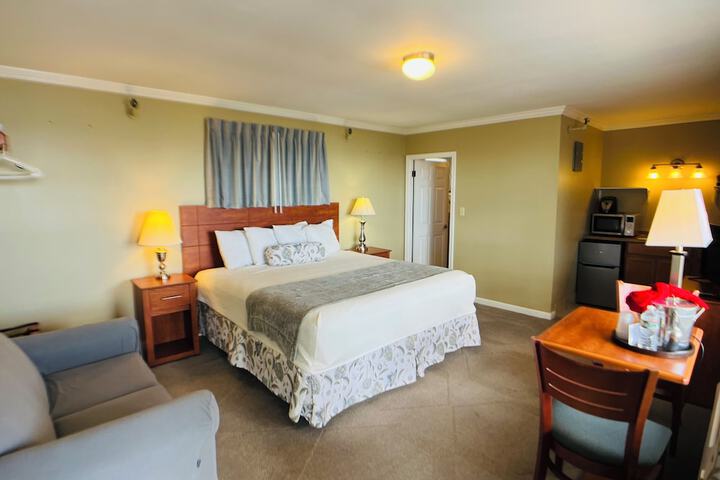 Room 15 of 38