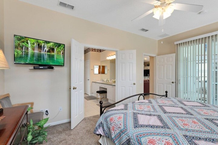 Room 5 of 30