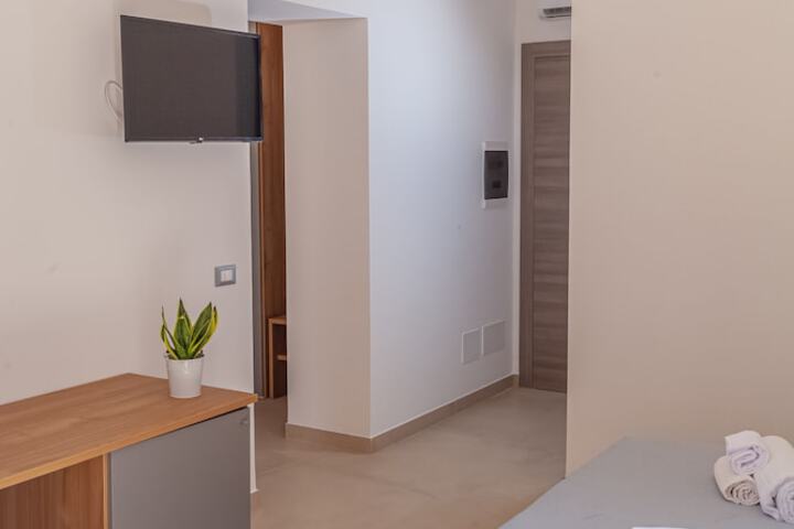 Room 13 of 46