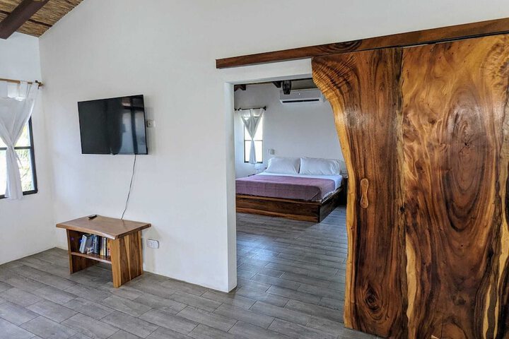 Room 19 of 77