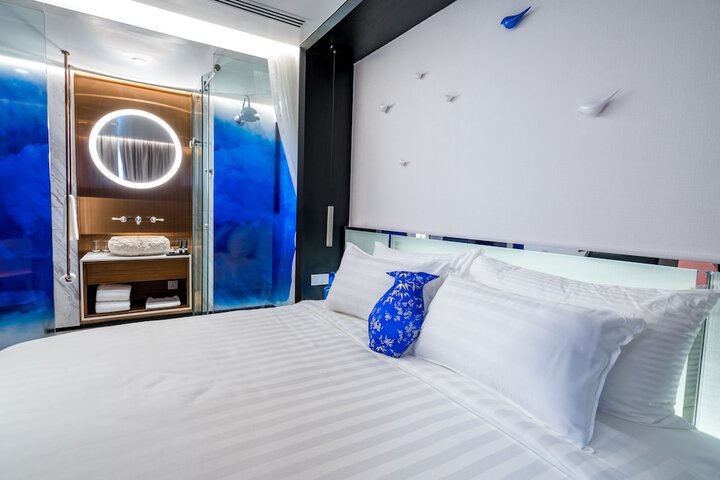 Room 13 of 67