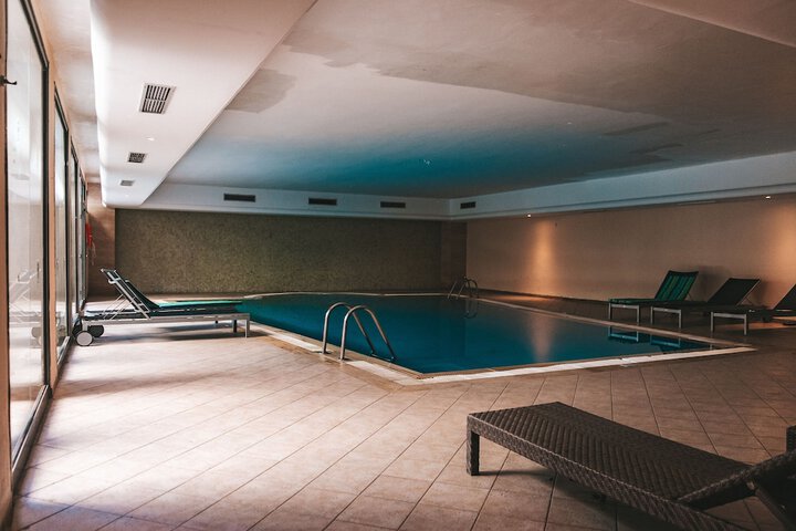 Pool 54 of 140