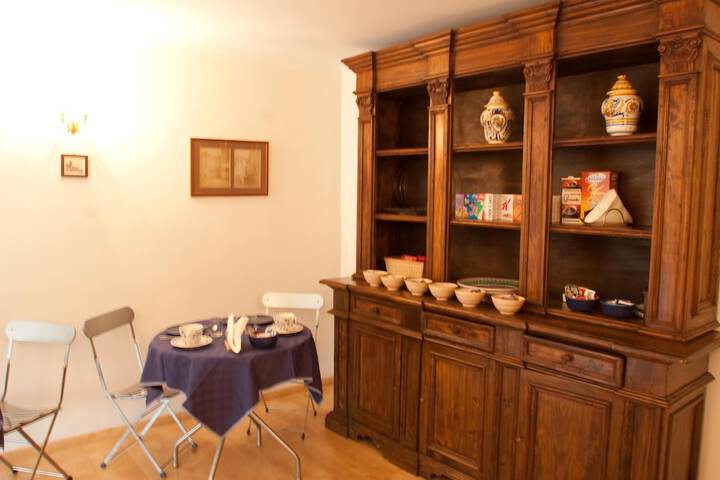 Breakfast area