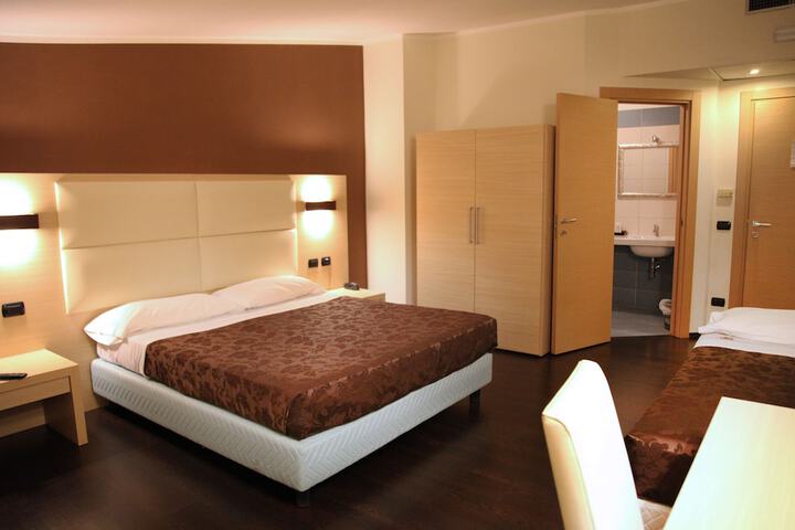 Room 19 of 65