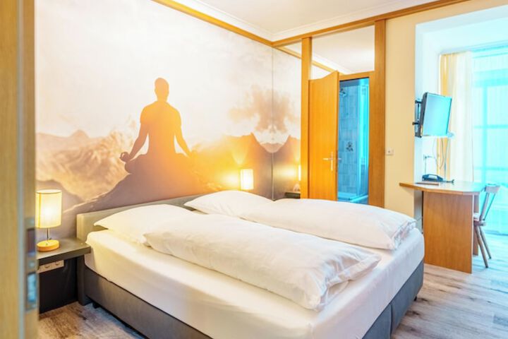 Room 10 of 57
