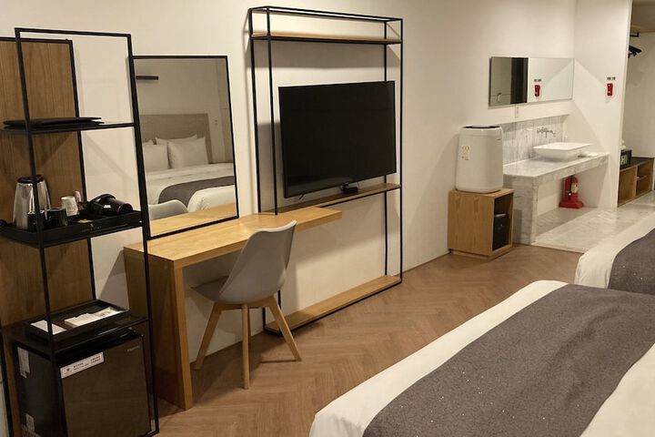 Room 38 of 78