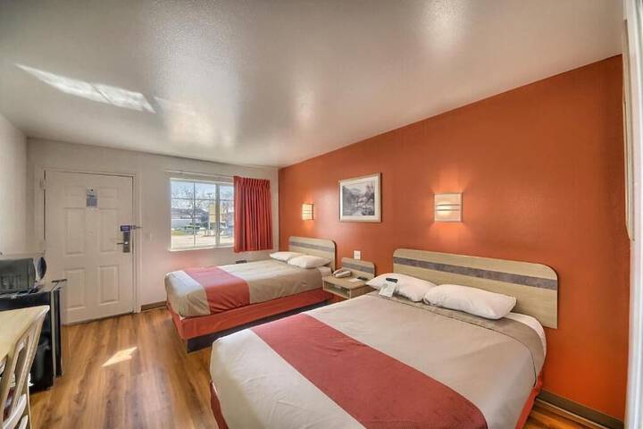 Room 5 of 33