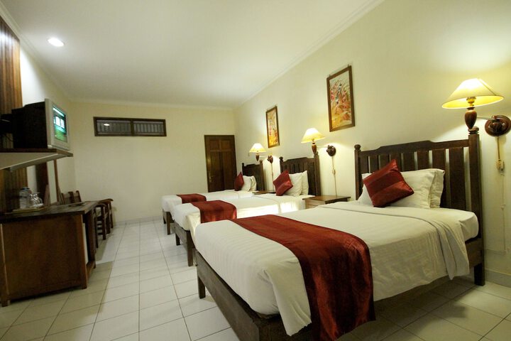 Room 10 of 33