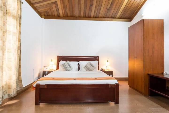 Room 8 of 40