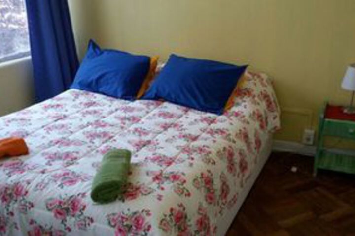 Room 9 of 12