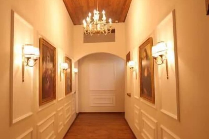 Ballroom/Hall 55 of 56