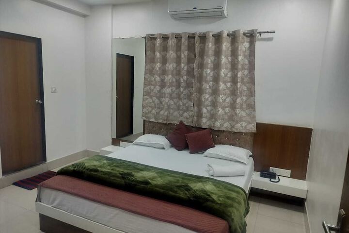 Room 16 of 32