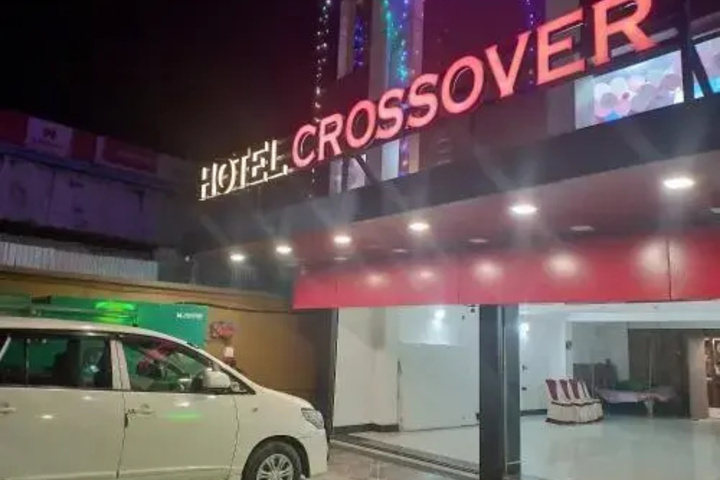 Hotel Crossover