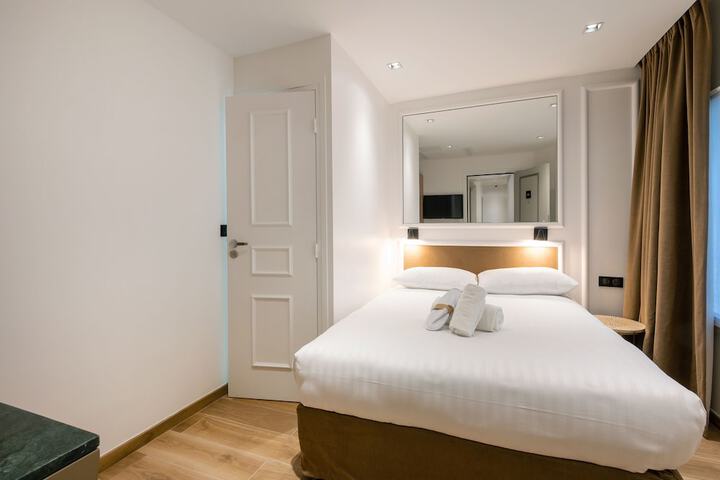 Room 19 of 70