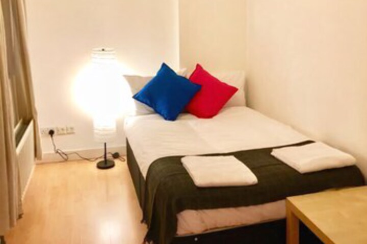 HFS Studio Next To Hydepark L11