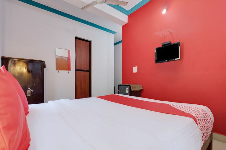 Room 12 of 33