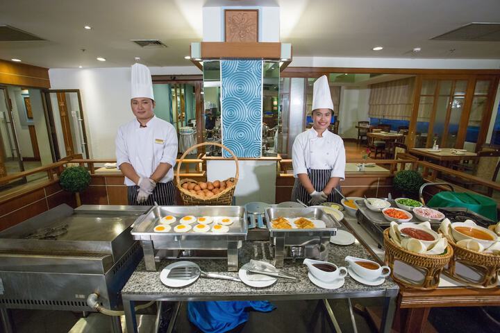 Dining 46 of 65