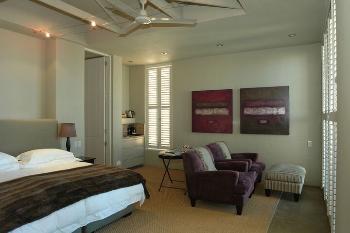 Room 3 of 80