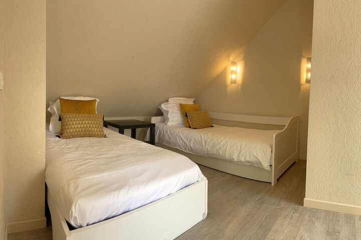 Room 17 of 75