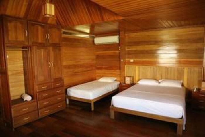 Room 8 of 25