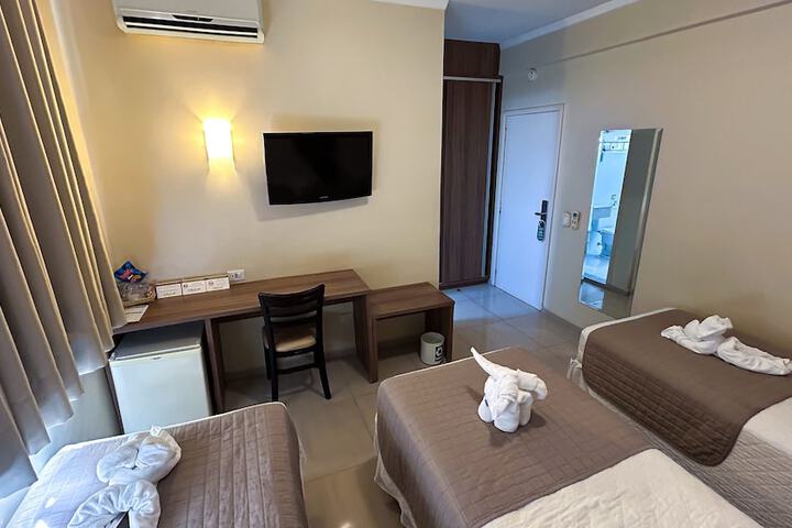Room 48 of 103