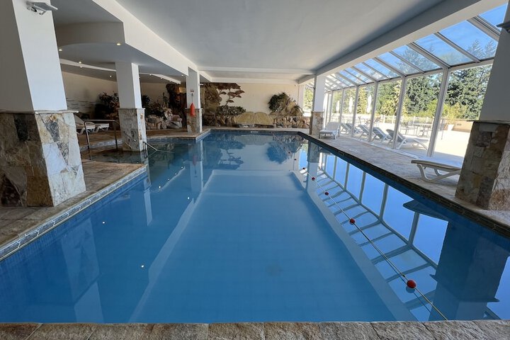 Hotel with Pool