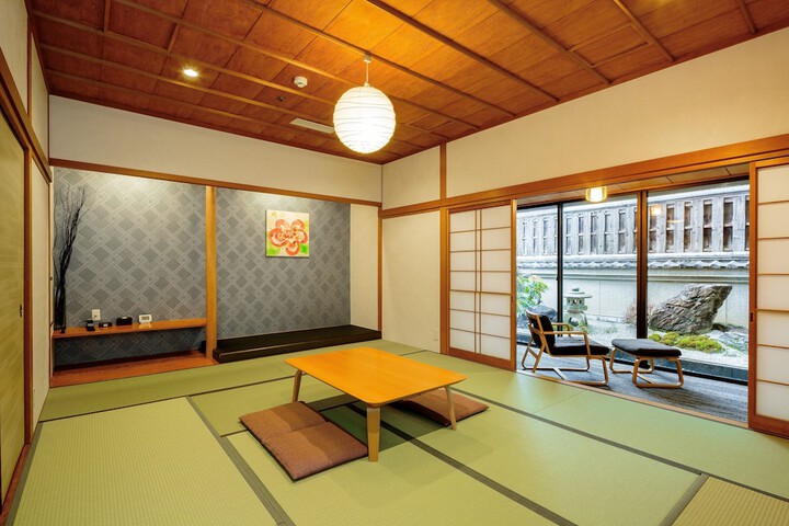 Room 9 of 51
