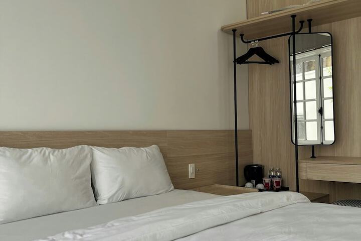 Room 15 of 43