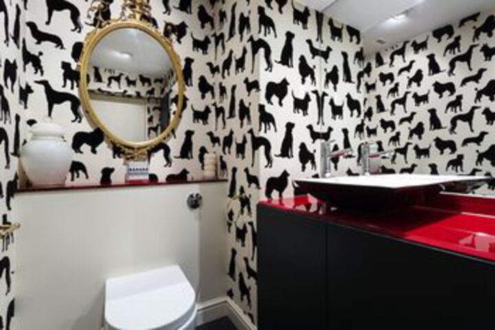 Room 2 of 32