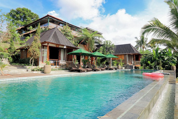Mina Baturiti Hotel & Resto